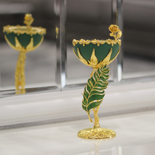 مبخرة خضراء أنيقة